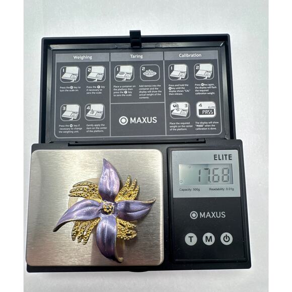 Vintage 70s Sculptural Flower Brooch Purple Enamel & Gold Tone Statement Pin - Picture 8 of 9